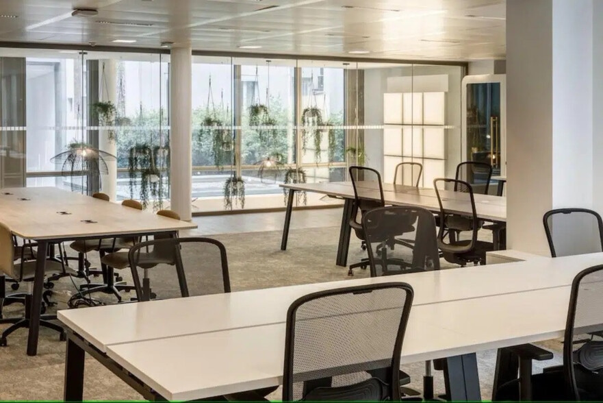 148 Rue De Courcelles, Paris for lease - Interior Photo - Image 1 of 6