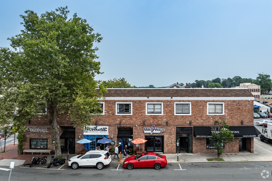 50 Gerard St, Huntington, NY for lease - Building Photo - Image 3 of 5