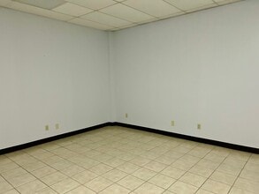 2001 108th St, Grand Prairie, TX for lease Interior Photo- Image 2 of 9