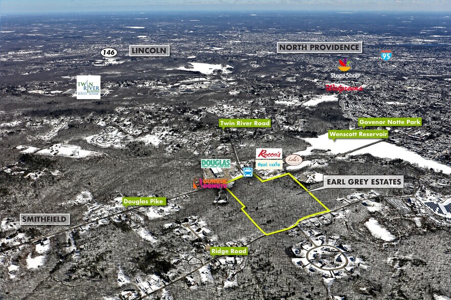 128 Douglas Pike, Smithfield, RI for sale - Primary Photo - Image 1 of 1