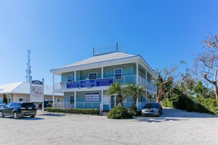 91760 Overseas Hwy, Tavernier FL - Convenience Store