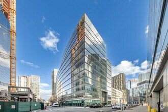 24-01 44th Rd, Long Island City, NY 11101 - Court Square