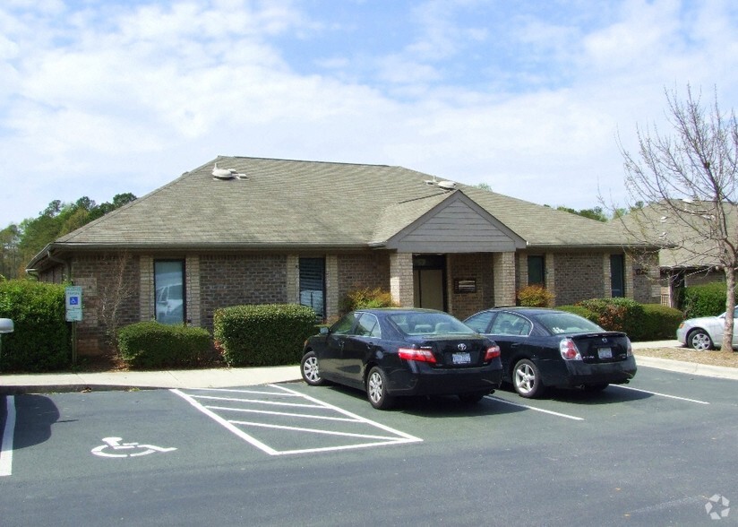 1220 SE Maynard Rd, Cary, NC for lease - Building Photo - Image 2 of 13