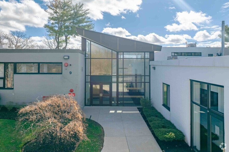 7-11 Audubon Rd, Wakefield, MA for lease - Building Photo - Image 3 of 7