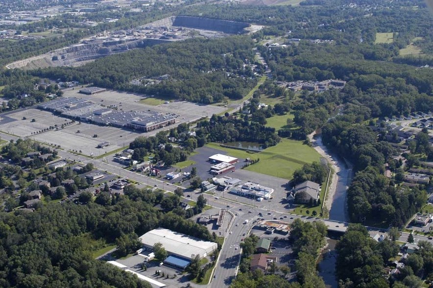 2695 Union Rd, Cheektowaga, NY for lease - Primary Photo - Image 1 of 7