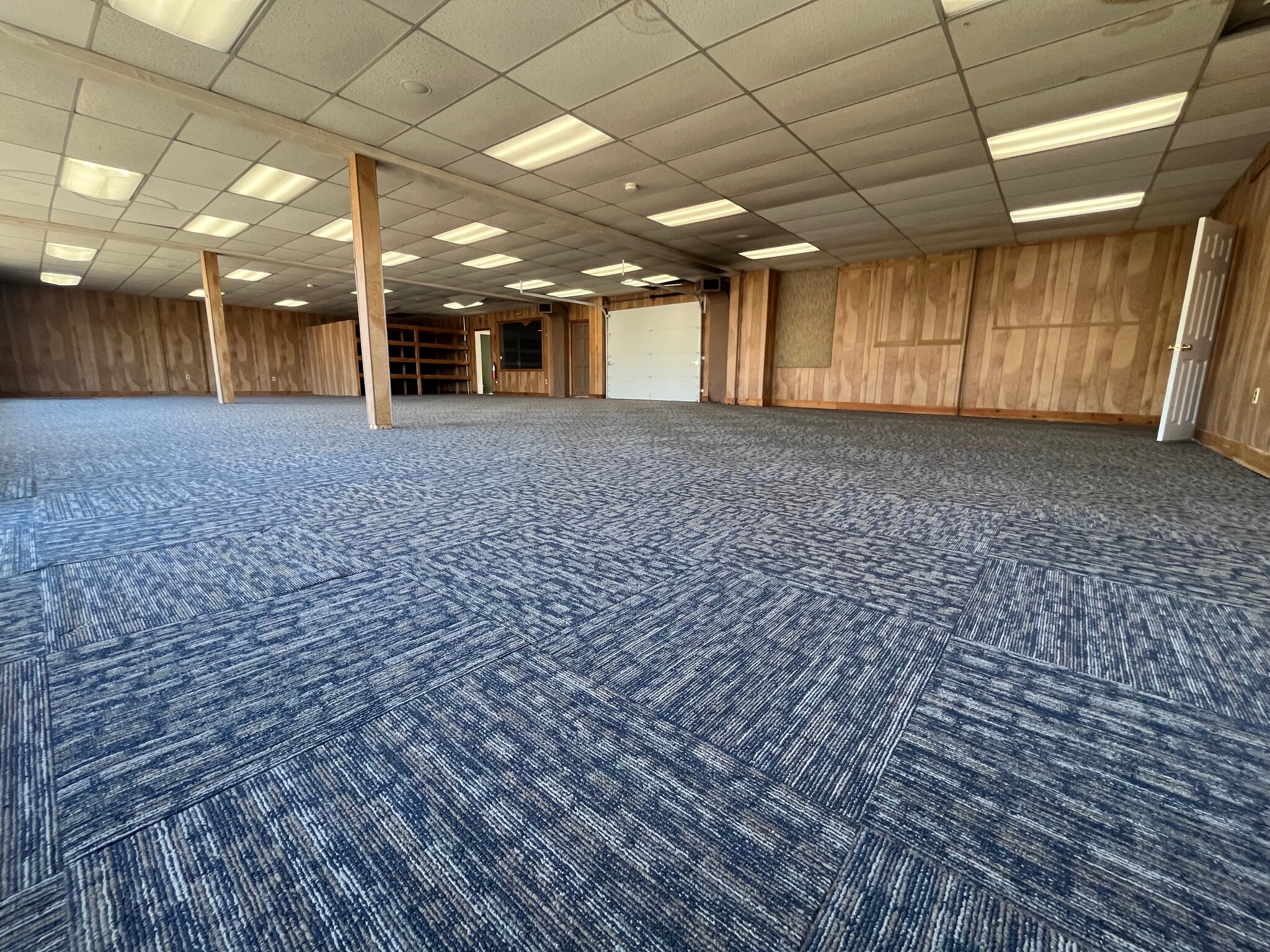 447 Rantoul St, Beverly, MA for lease Interior Photo- Image 1 of 20