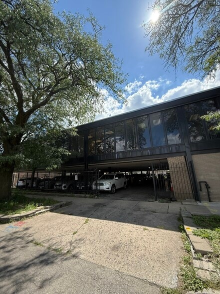 2715 N Central Ave, Chicago, IL for lease - Building Photo - Image 3 of 22