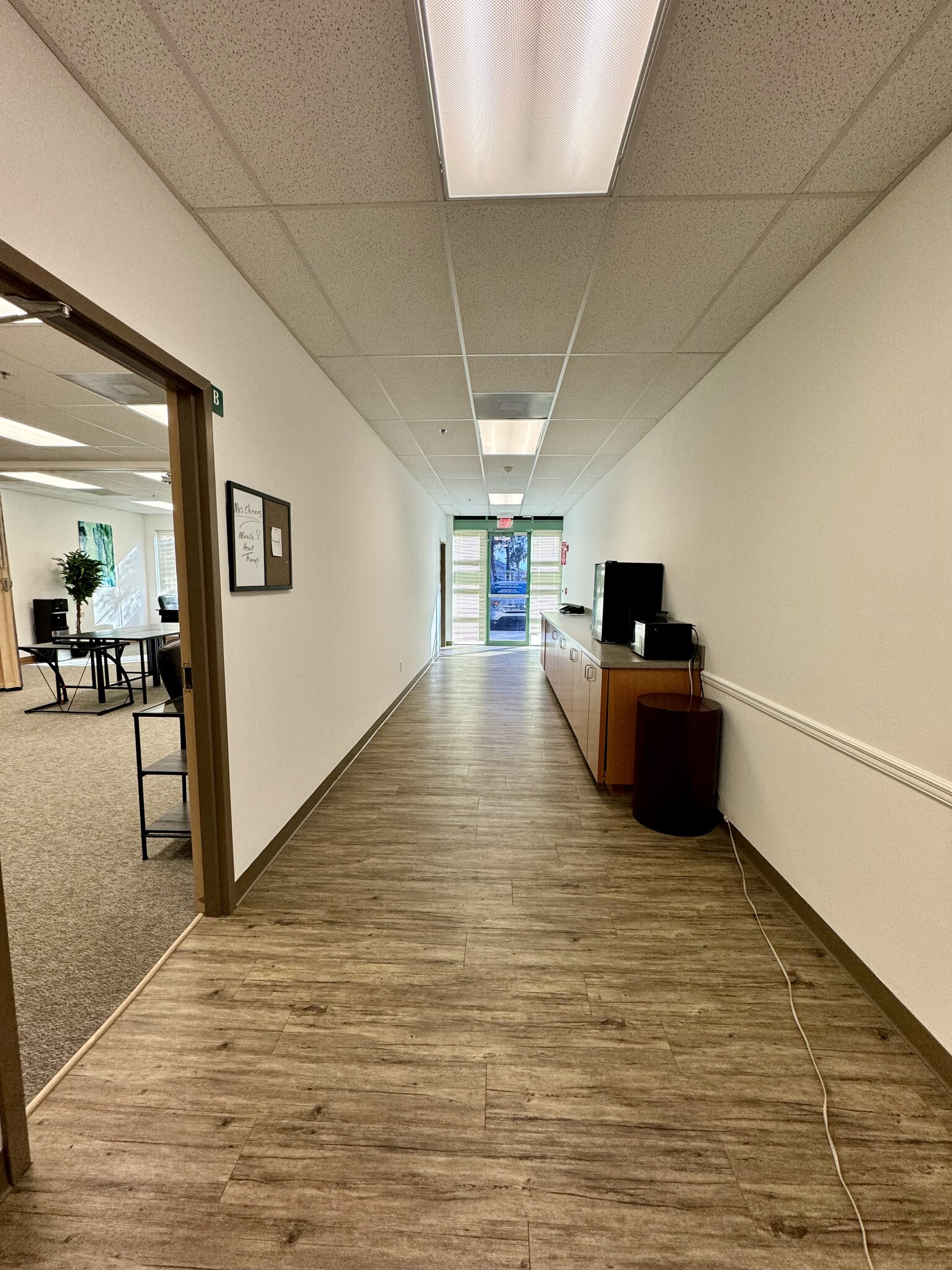 580-584 NW University Blvd, Port Saint Lucie, FL for lease Interior Photo- Image 1 of 12