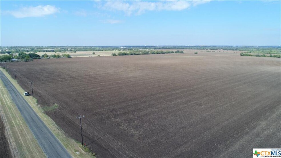 8676 Trainer Hale Rd, Schertz, TX for sale - Building Photo - Image 1 of 1
