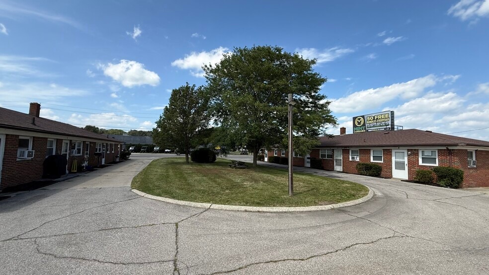 Tel Elm Portfolio portfolio of 3 properties for sale on LoopNet.com - Building Photo - Image 3 of 17