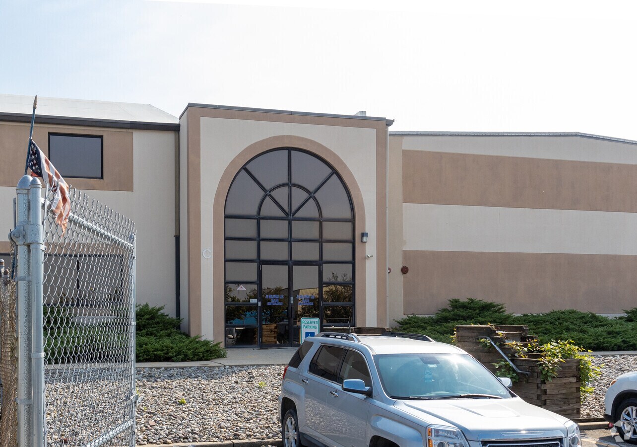 19 Crows Mill Rd, Keasbey, NJ 08832