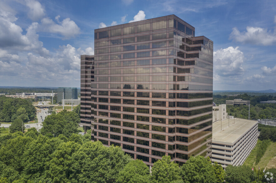 1200 Abernathy Rd NE, Atlanta, GA for lease - Primary Photo - Image 1 of 14