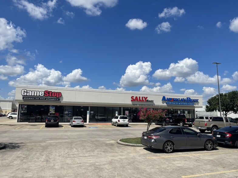 10013 Almeda Genoa Rd, Houston, TX for lease - Building Photo - Image 3 of 5