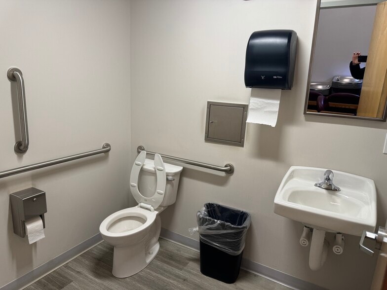 127 Canvass St, Cohoes, NY for lease - Building Photo - Image 3 of 14