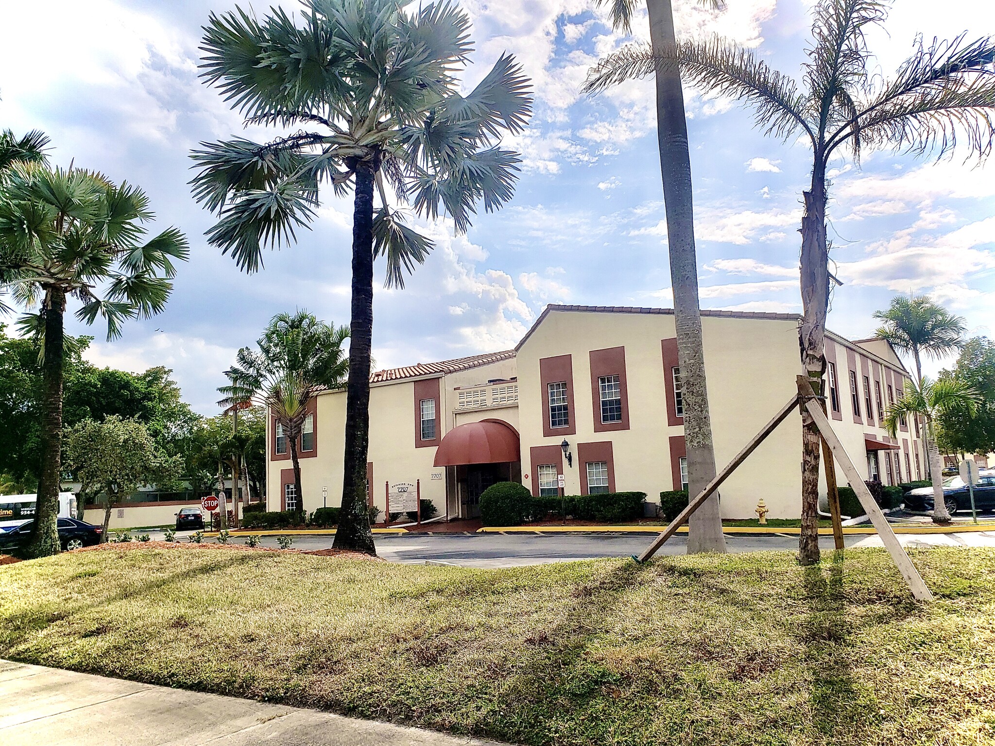 7707 N University Dr, Tamarac, FL for sale Building Photo- Image 1 of 1
