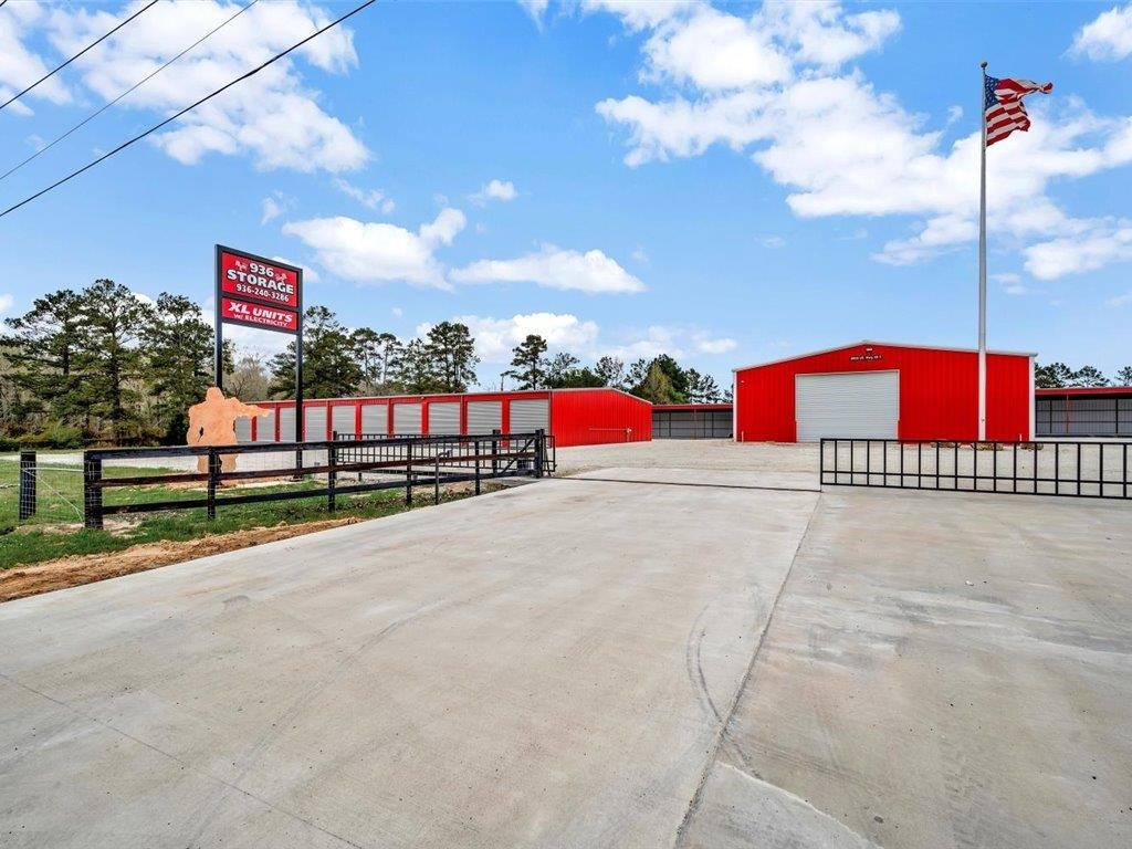 8959 N US Highway 69, Huntington, TX for lease Primary Photo- Image 1 of 74