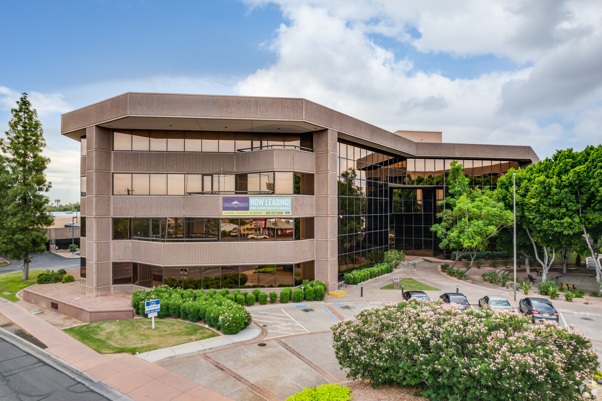 2001 W Camelback Rd, Phoenix, AZ for lease Building Photo- Image 1 of 4