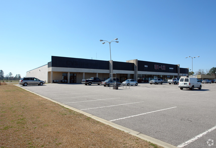 427-429 W McIntyre St, Mullins, SC for sale - Building Photo - Image 1 of 1