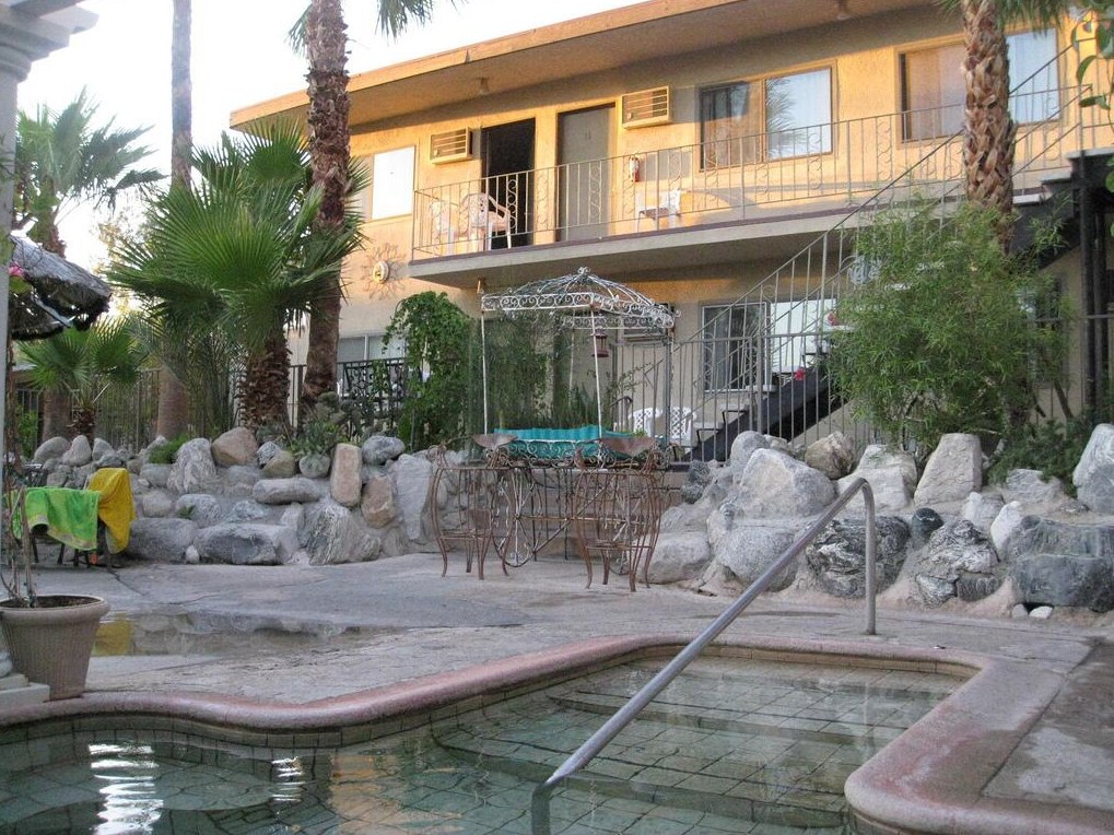 66700 5th St, Desert Hot Springs, CA 92240