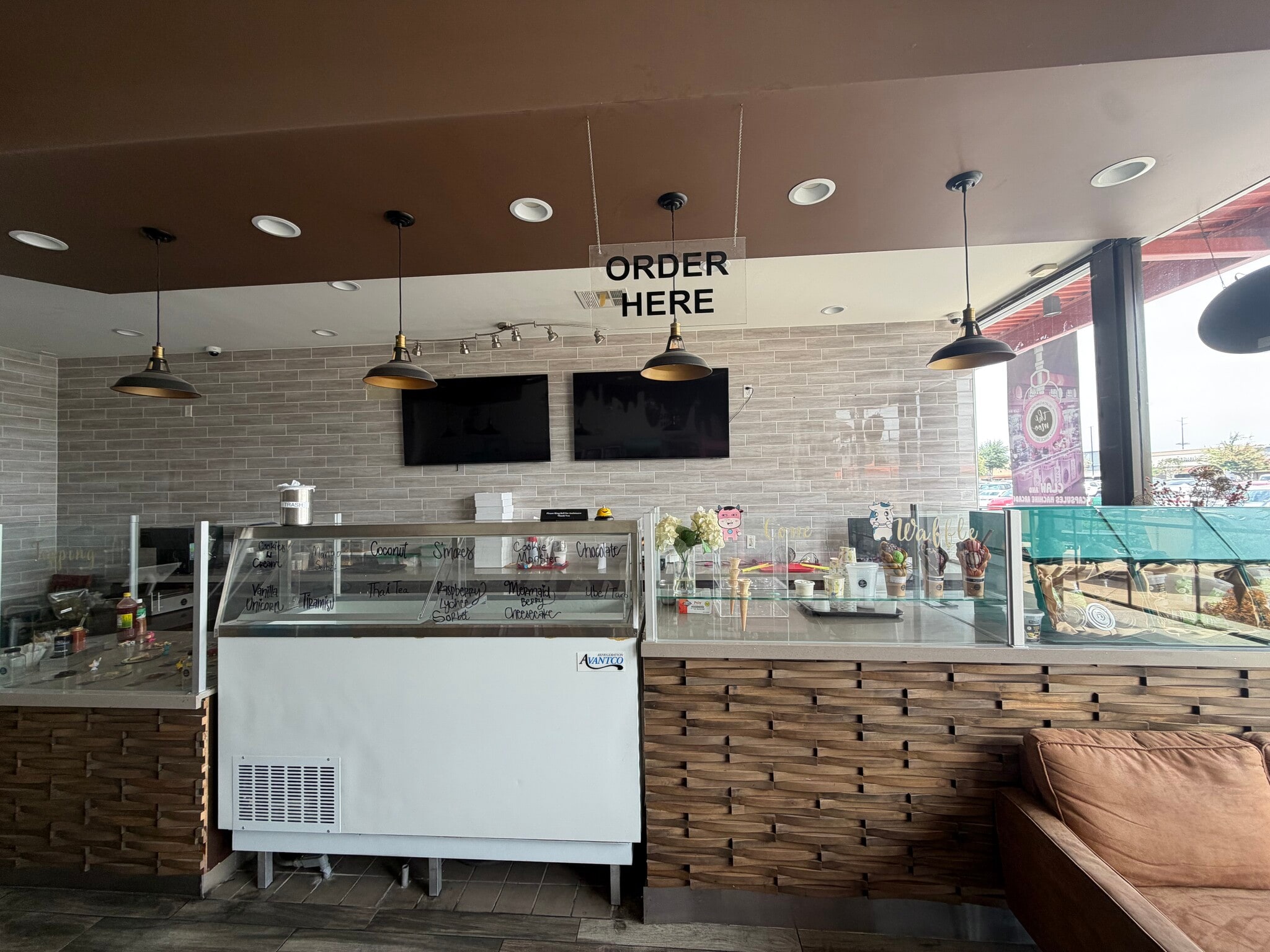 7088-7162 Edinger Ave, Huntington Beach, CA for lease Interior Photo- Image 1 of 5