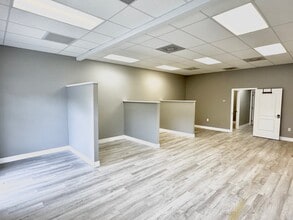 1749 NE 10th Ter, Cape Coral, FL for lease Interior Photo- Image 2 of 11