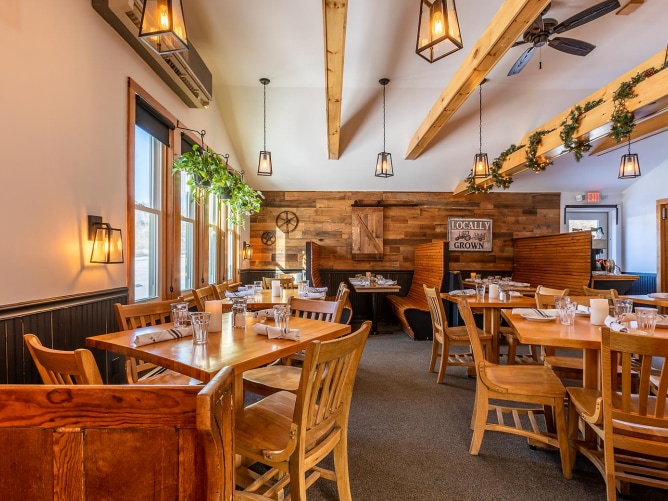 3621 Vt-103, Mount Holly, VT for sale - Interior Photo - Image 2 of 15