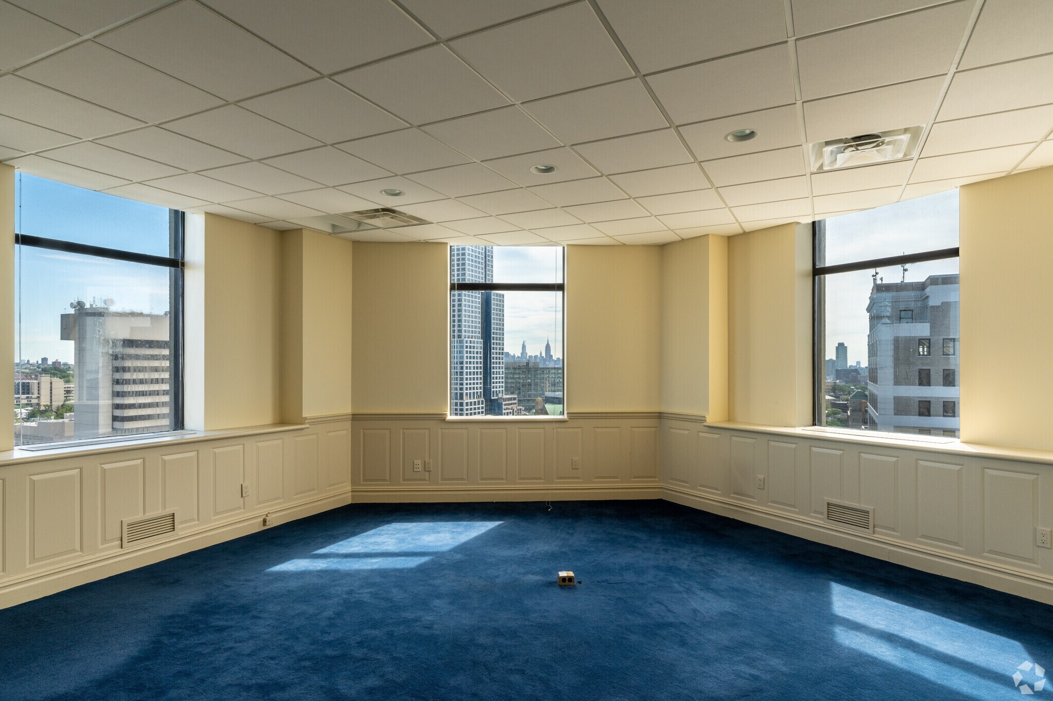 35 Journal Sq, Jersey City, NJ 07306 Executive Office Center