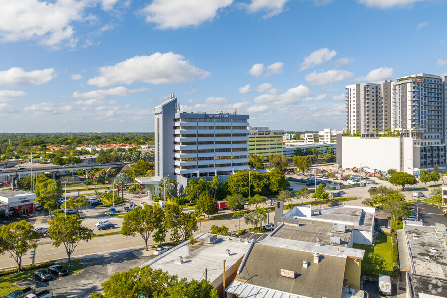 9700 S Dixie Hwy, Miami, FL for lease - Building Photo - Image 1 of 9