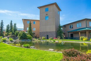 Pilchuck Plaza - Business Park