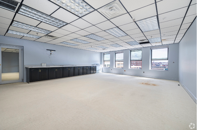 554 Main St, Worcester, MA for lease Interior Photo- Image 1 of 3