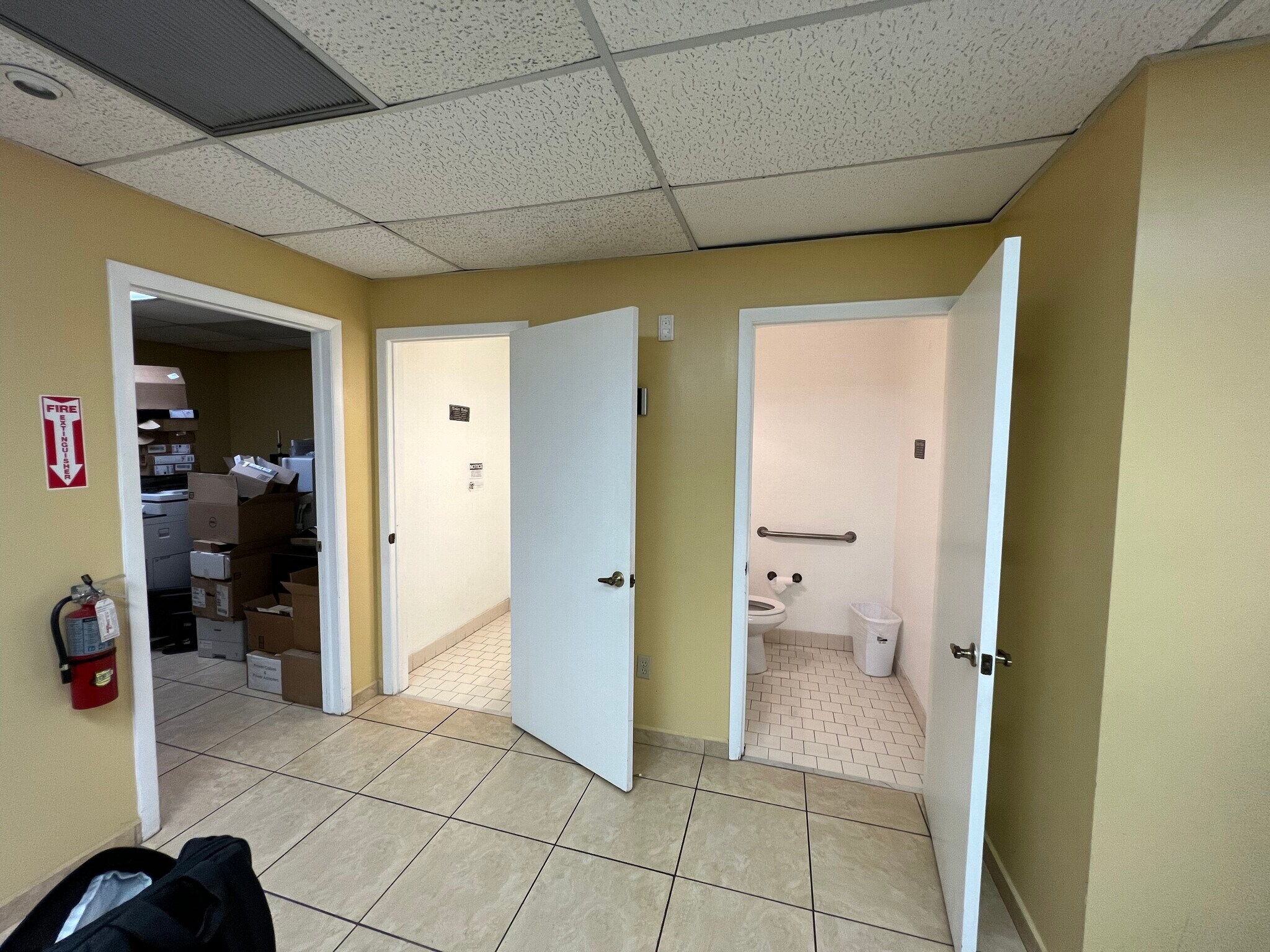 19501 NE 10th Ave, North Miami Beach, FL 33179 Skylake Executive