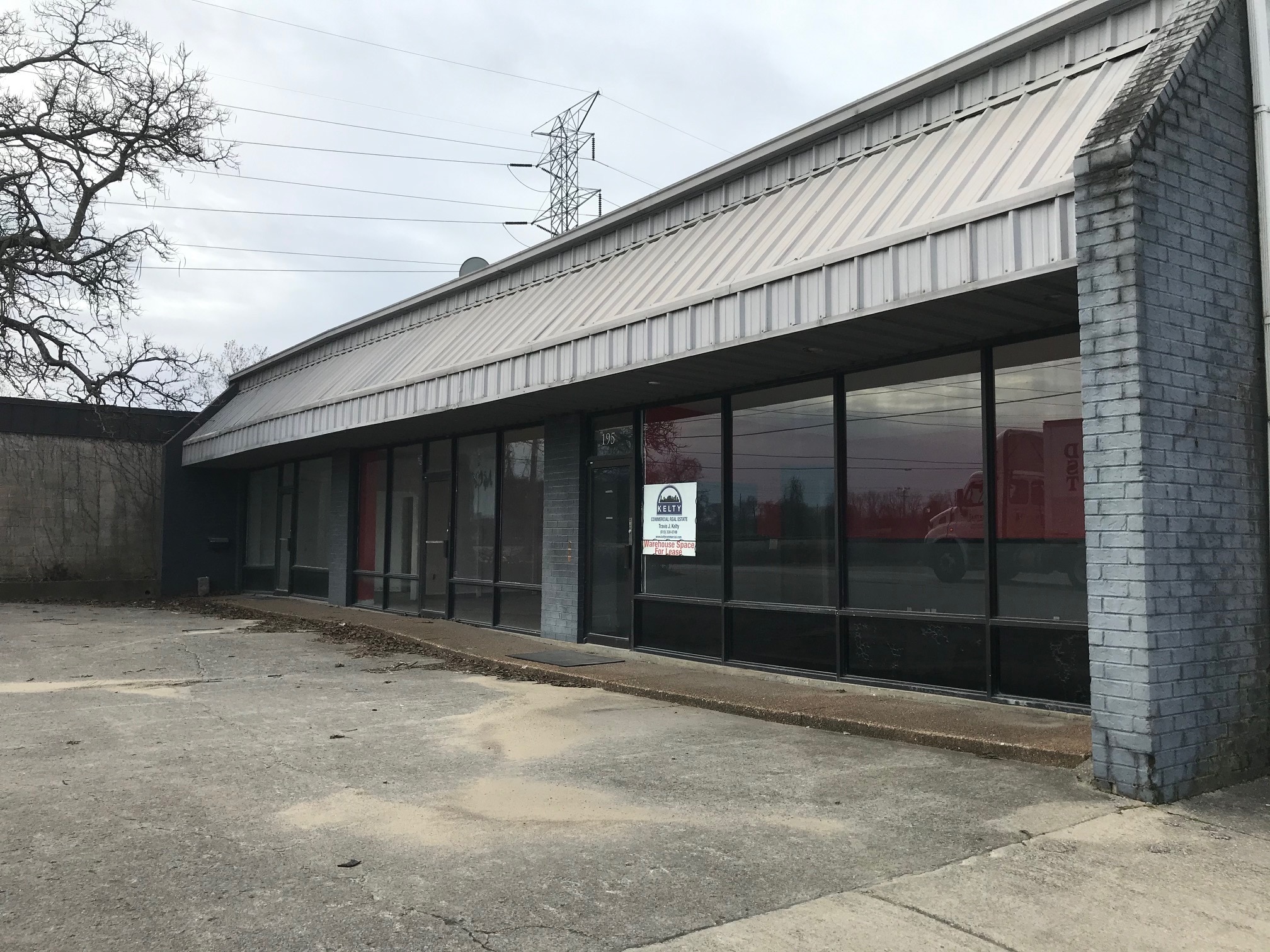 195 Omohundro Pl, Nashville, TN for lease Building Photo- Image 1 of 1