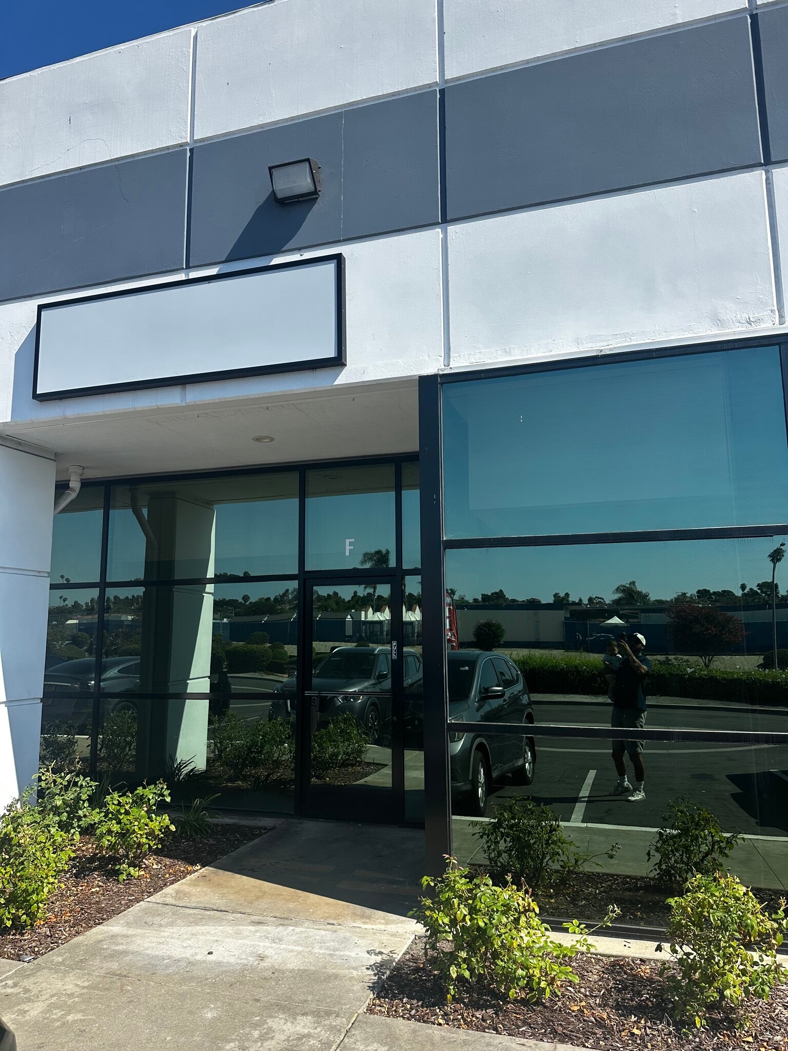 2600 Temple Heights Dr, Oceanside, CA for lease Interior Photo- Image 1 of 4