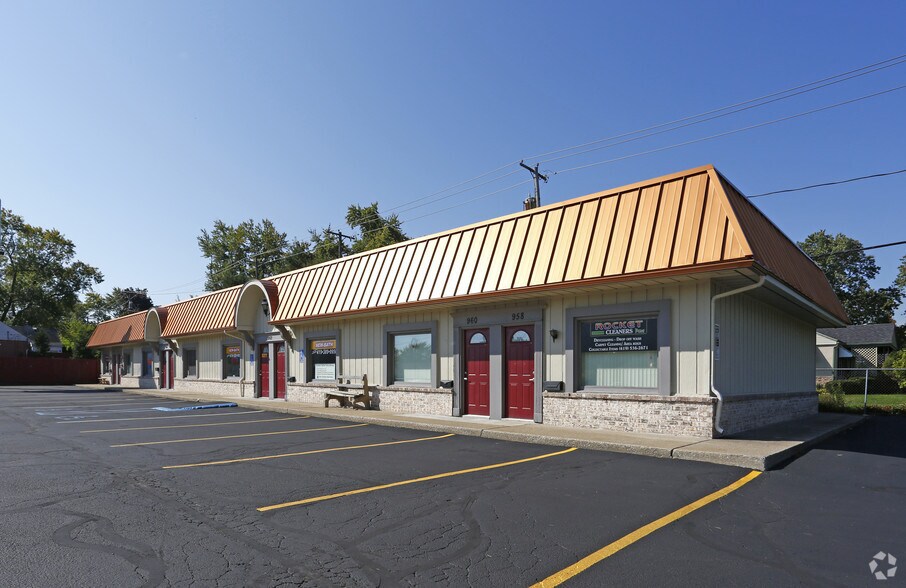 958-1000 S Reynolds Rd, Toledo, OH for sale - Primary Photo - Image 1 of 1