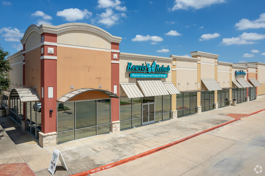 1201 S Interstate 35, Round Rock, TX for lease - Building Photo - Image 2 of 8