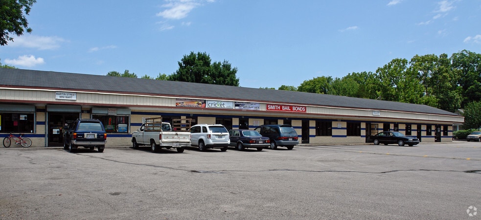 717 E Martin St, Raleigh, NC for lease - Building Photo - Image 1 of 3