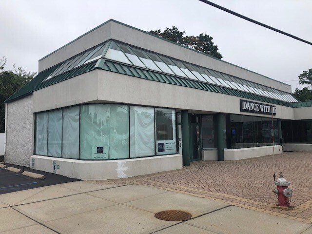 27 Glen Cove Rd, Greenvale, NY for sale Building Photo- Image 1 of 1