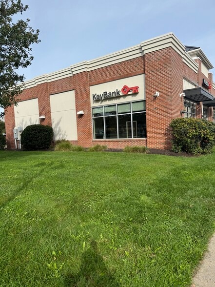 721 Canal St, Stamford, CT for sale - Building Photo - Image 3 of 8