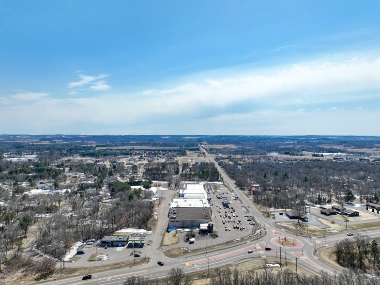 17158 County Highway J, Chippewa Falls, WI for lease - Primary Photo - Image 1 of 18