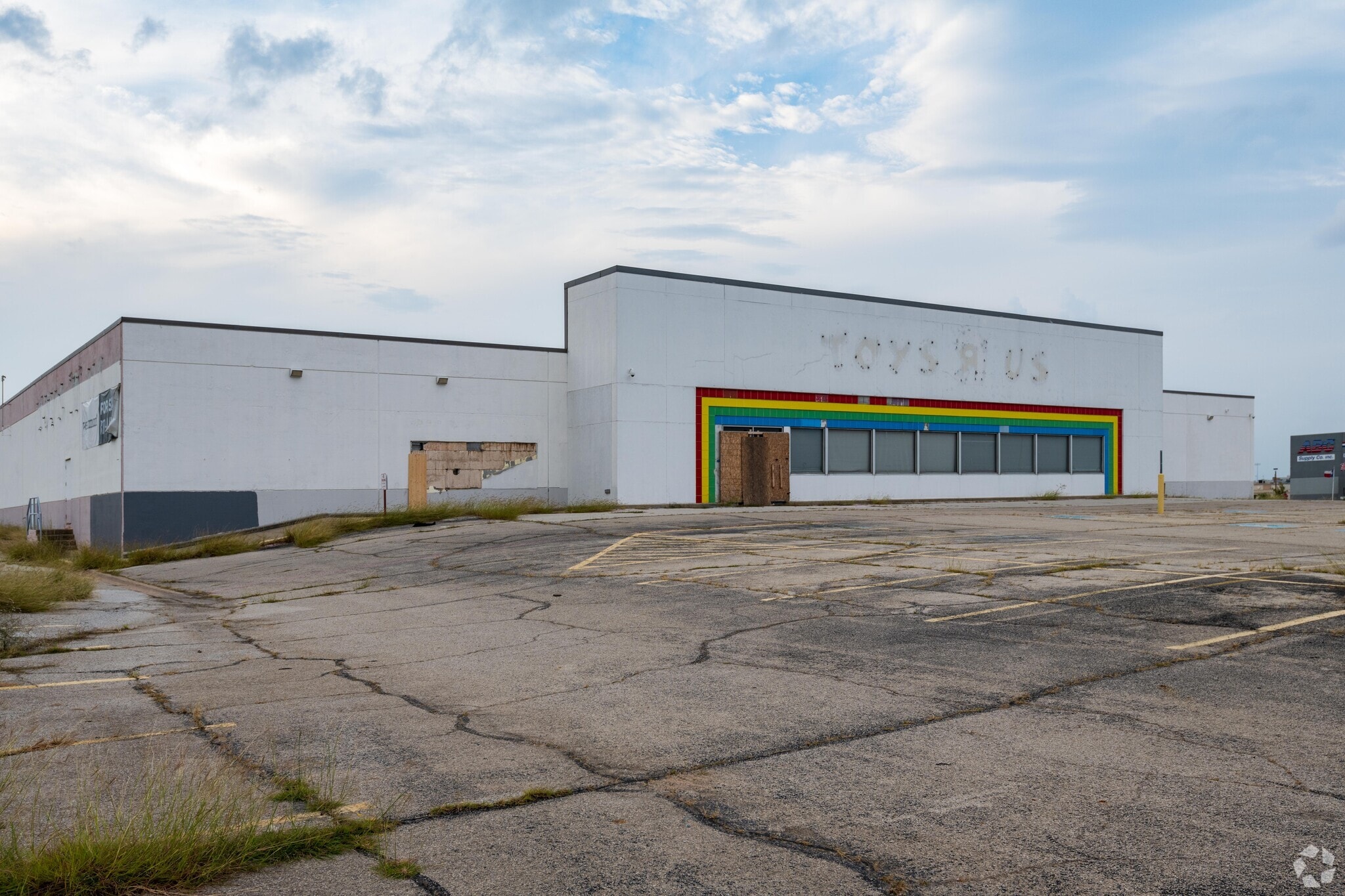 7606 West Fwy, White Settlement, TX for sale Primary Photo- Image 1 of 1