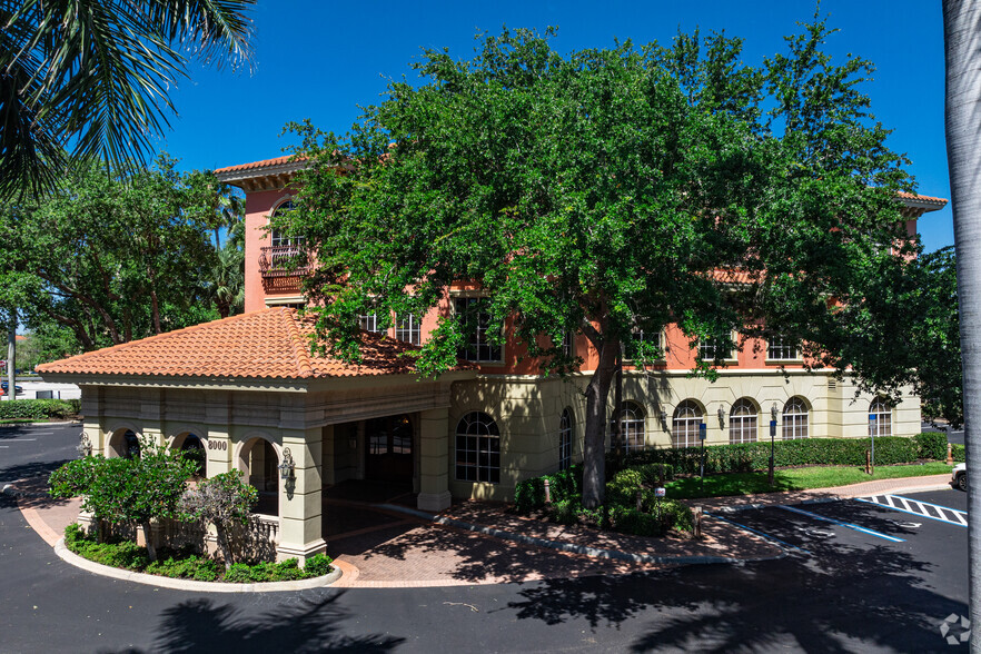 8000 Health Center Blvd, Bonita Springs, FL for sale - Primary Photo - Image 1 of 1