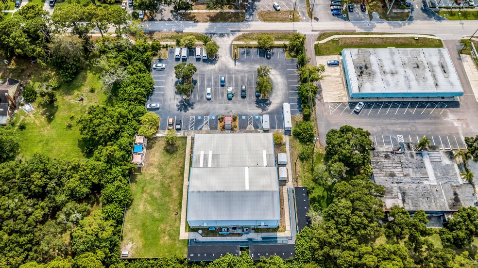 7633 131st St, Seminole, FL for lease - Building Photo - Image 2 of 15