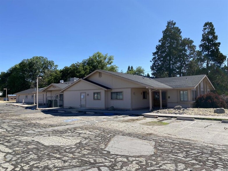 103 Fair Dr, Susanville, CA for sale - Primary Photo - Image 1 of 30