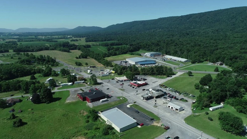 77 Path Valley Rd, Fort Loudon, PA 17224