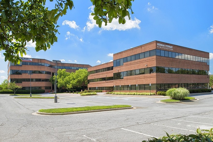 4550 Forbes Blvd, Lanham, MD for lease - Building Photo - Image 1 of 11