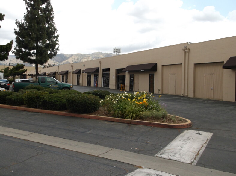 2041 E Gladstone St, Glendora, CA for lease - Building Photo - Image 3 of 5