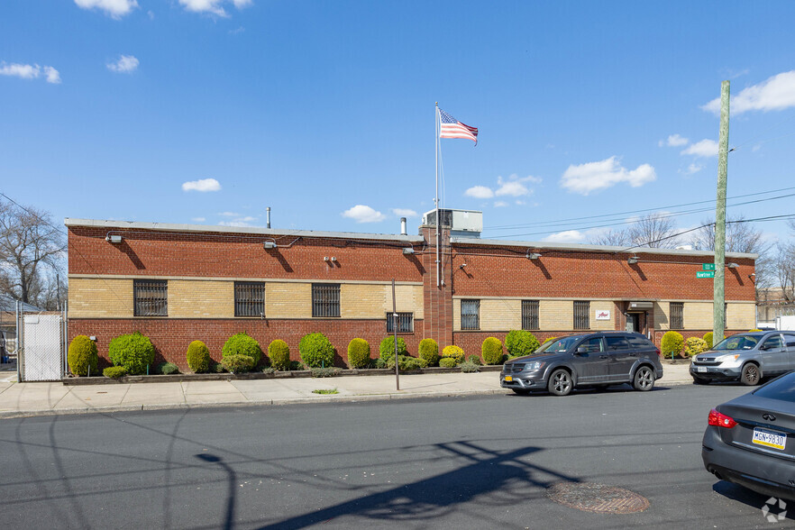 97-35 133rd Ave, Ozone Park, NY for lease - Building Photo - Image 2 of 6