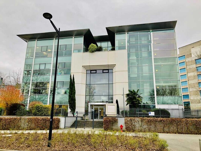 3/8 Boulevard Des Chênes, Guyancourt for lease - Building Photo - Image 1 of 1