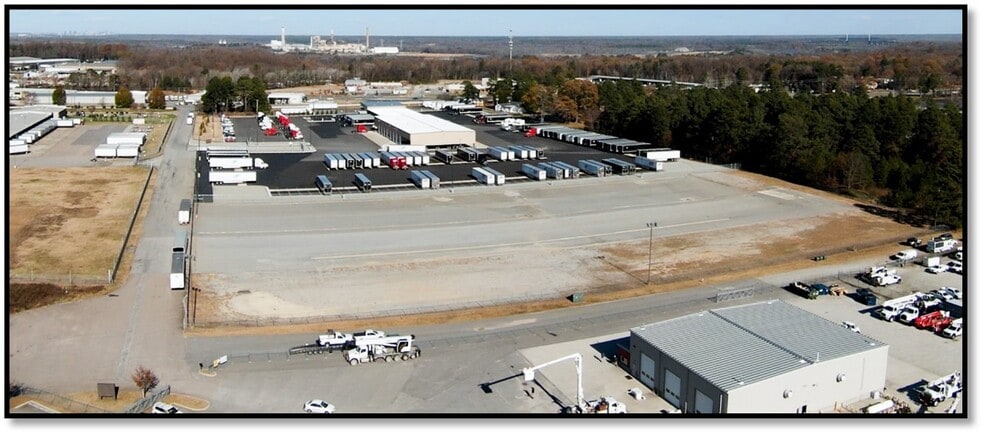 1515 Great Costal Drive, Chester, VA for lease - Building Photo - Image 2 of 4