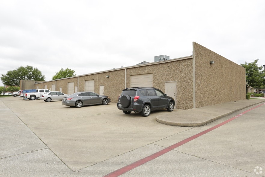 2030 G Ave, Plano, TX for lease - Building Photo - Image 2 of 2